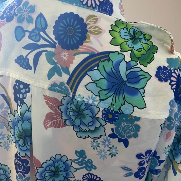 Misa Hylton Stand Collar Woven Blouse - Picture 9 of 11